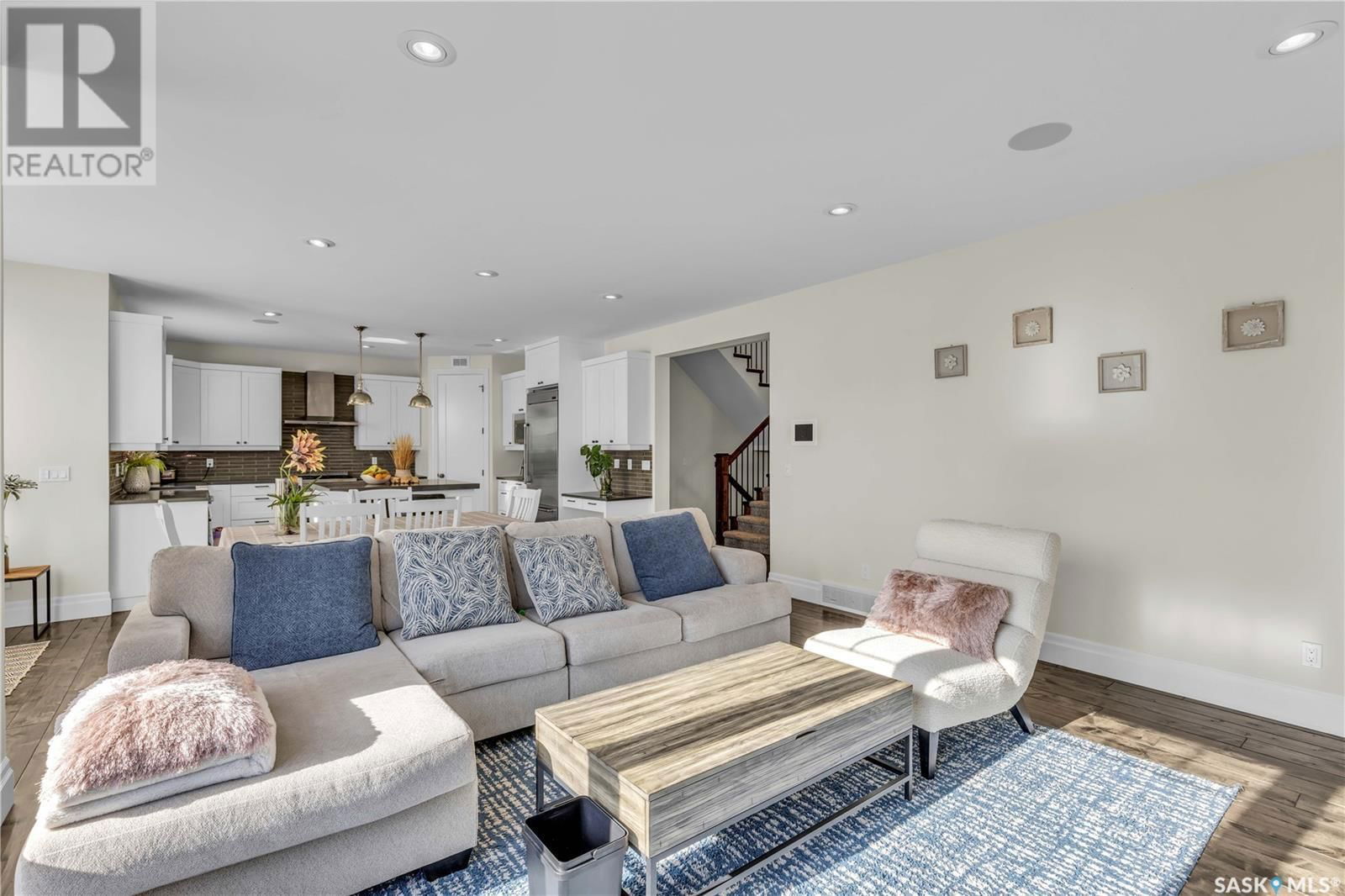 438 HORLICK MANOR Image 25