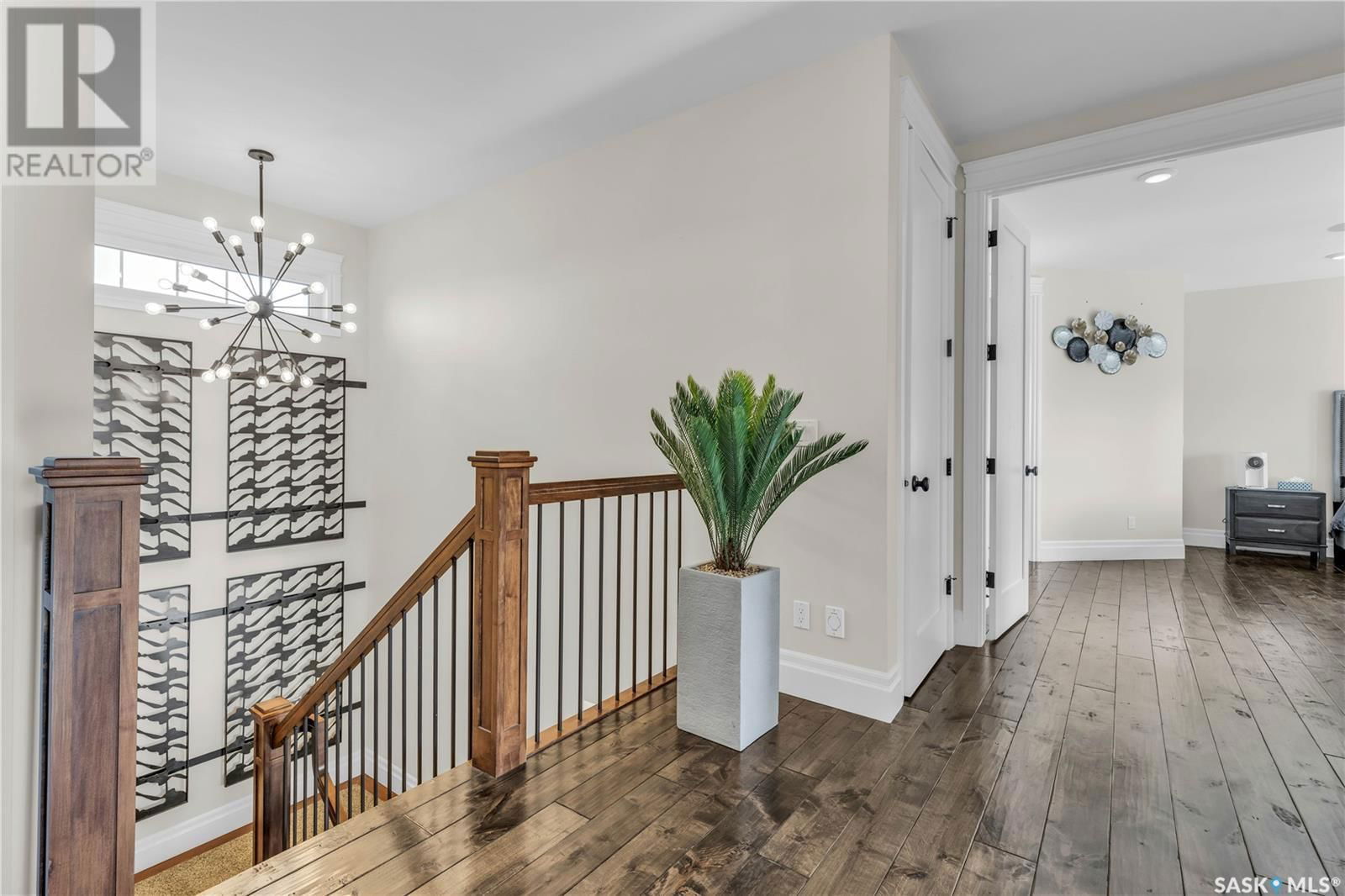 438 HORLICK MANOR Image 27