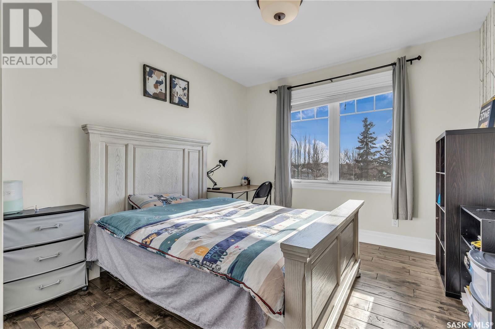 438 HORLICK MANOR Image 33