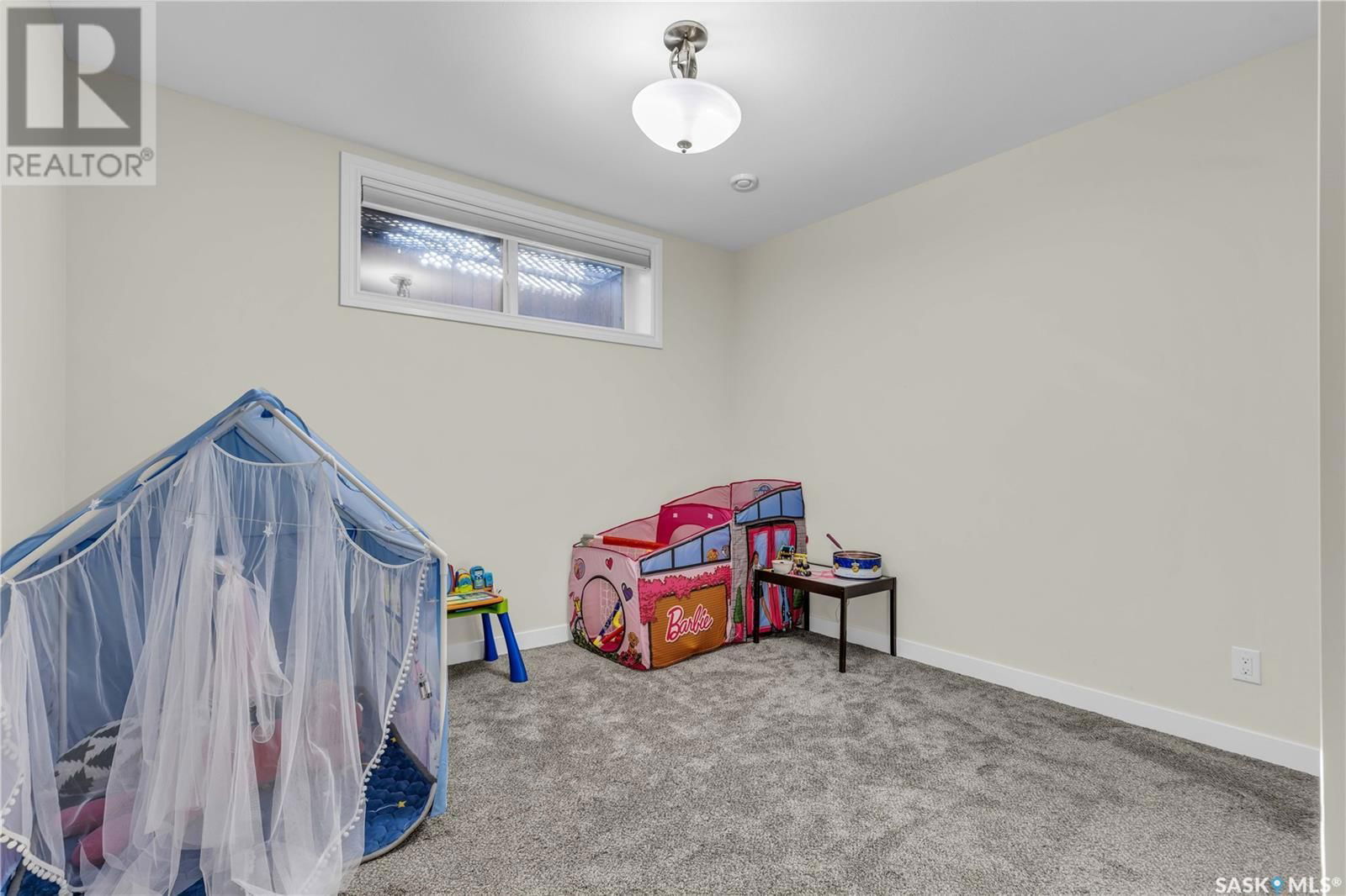 438 HORLICK MANOR Image 40