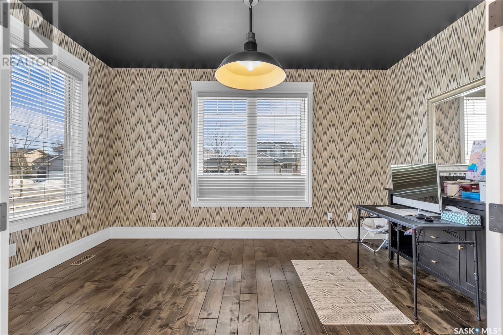 438 HORLICK MANOR Image 6