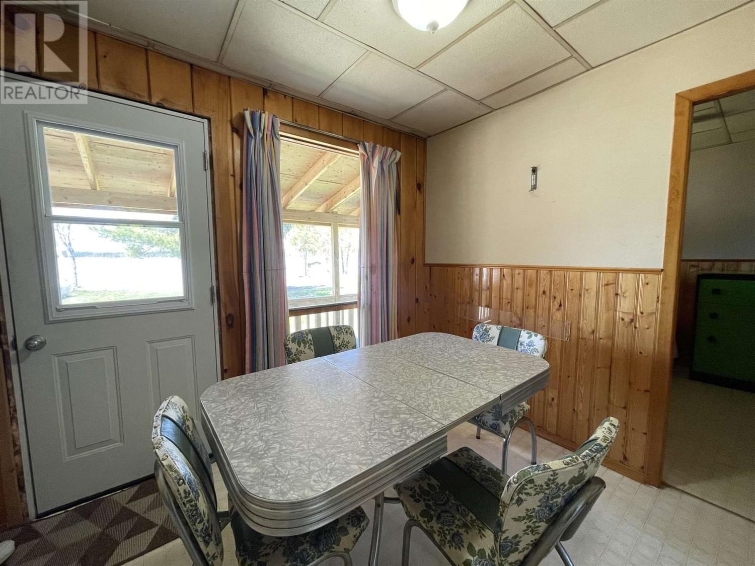. Five Mile Lake Lodge RD Image 35