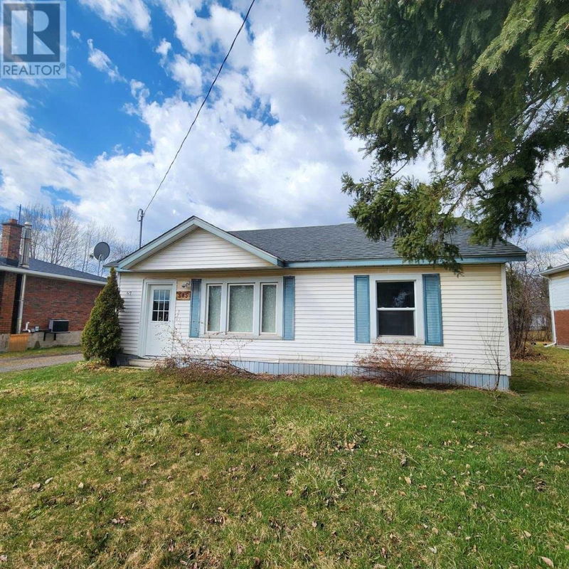 385 Whitney AVE  Sault Ste Marie, P6C5M3 | Image 1