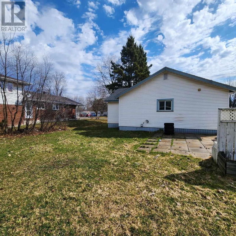 385 Whitney AVE  Sault Ste Marie, P6C5M3 | Image 21