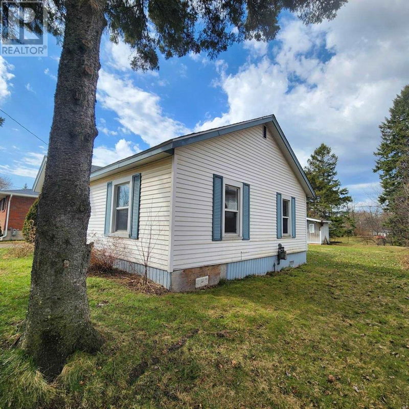 385 Whitney AVE  Sault Ste Marie, P6C5M3 | Image 4