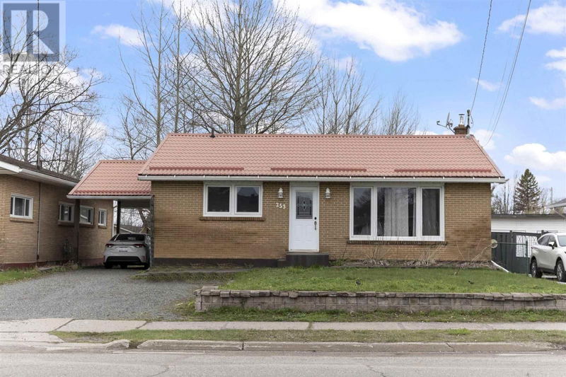 253 Lake ST  Sault Ste. Marie, P6A4B3 | Image 2