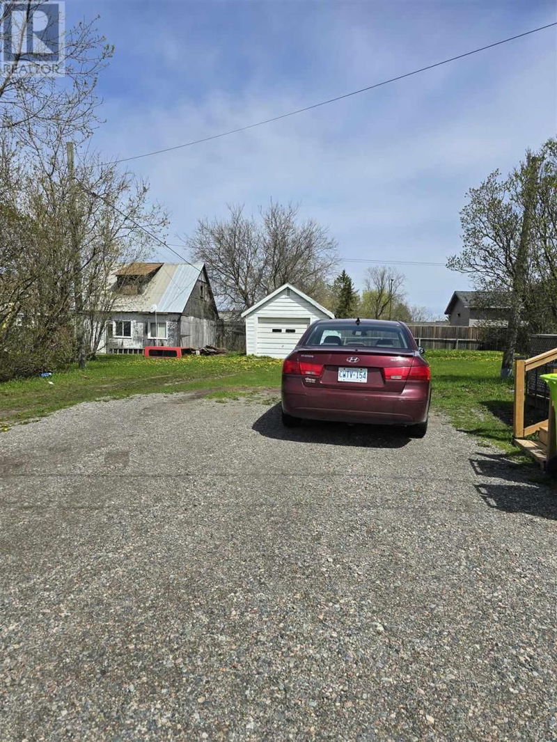 599 Shafer AVE  Sault Ste Marie, P6C3R8 | Image 3