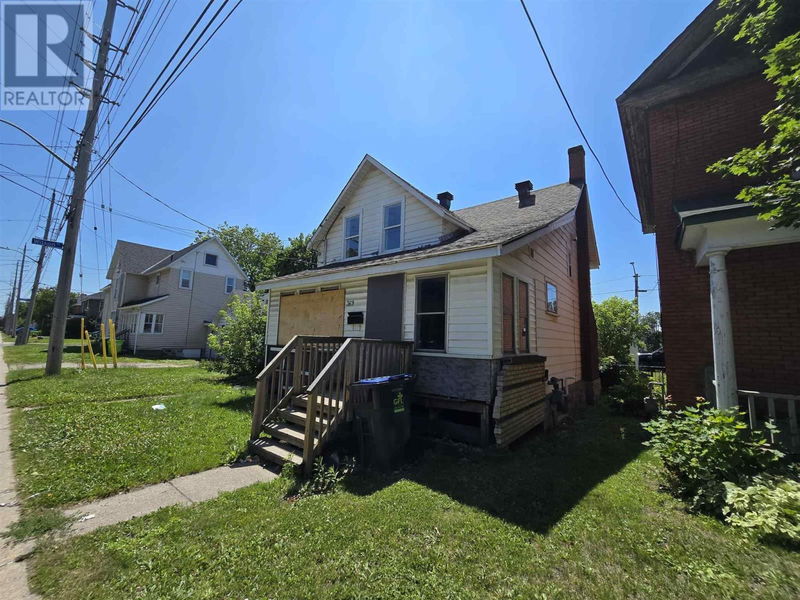 369-371 Wellington ST  Sault Ste Marie, P6A2L8 | Image 2