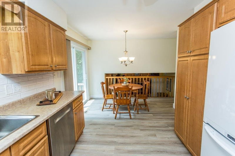 11 Golf Range CRES  Sault Ste. Marie, P6A6A4 | Image 8