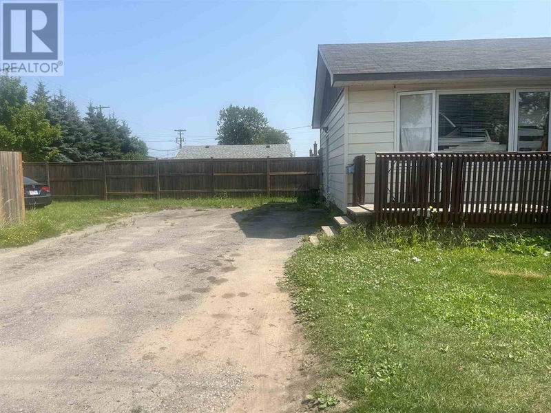 466 Moody ST  Sault Ste. Marie, P6C4A4 | Image 2