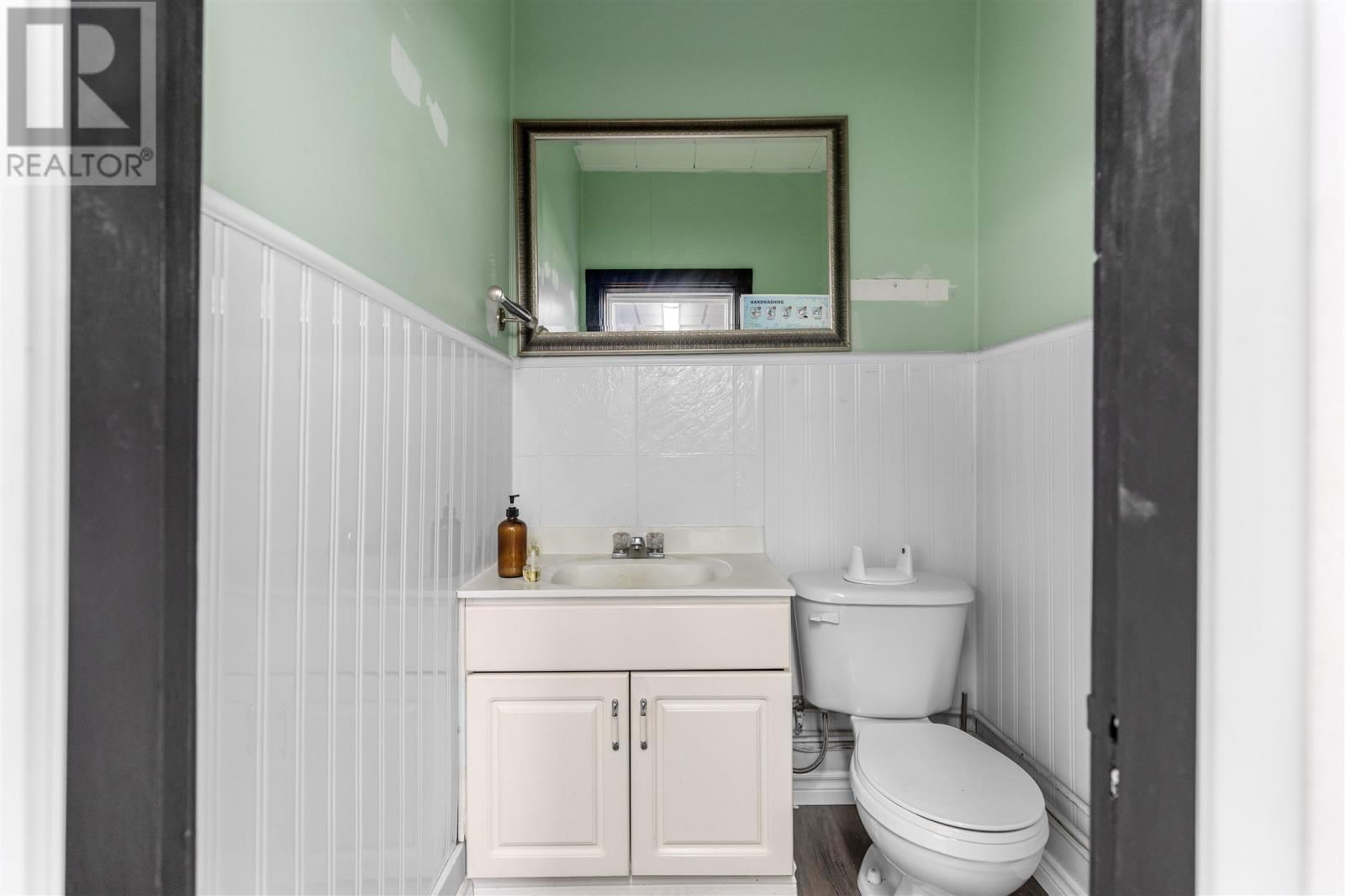 253 BRUCE ST Image 14