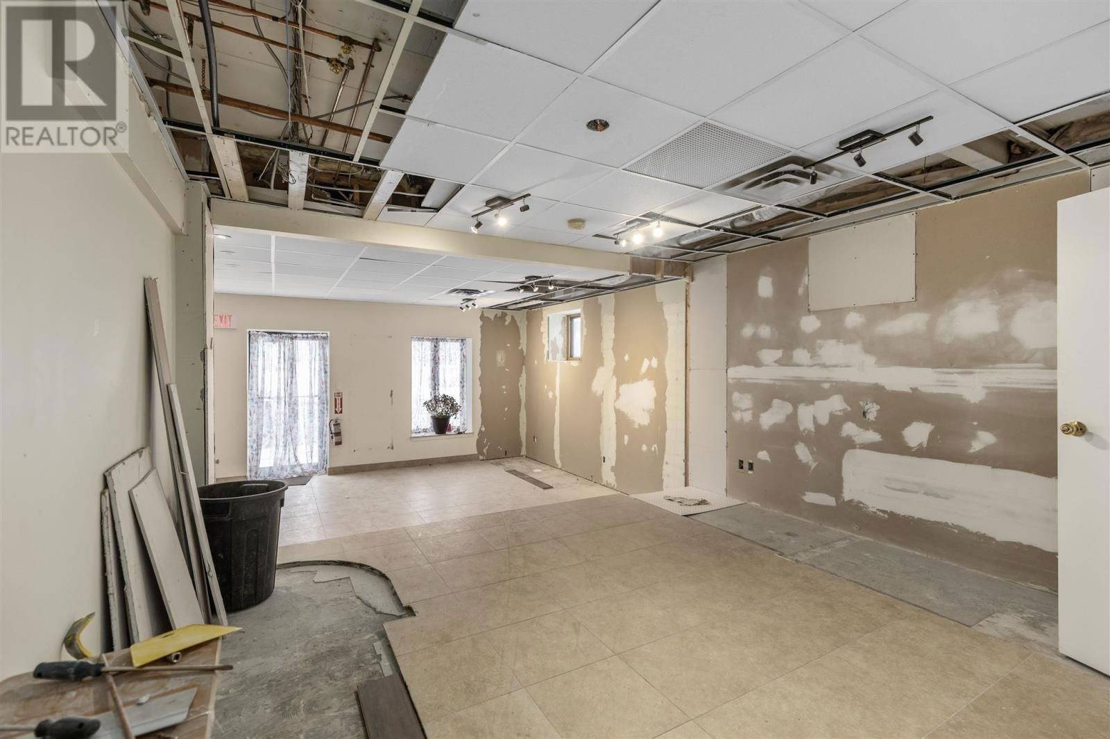 253 BRUCE ST Image 21