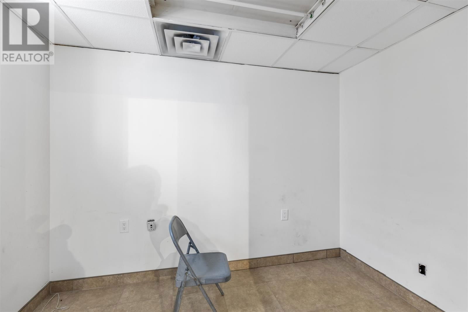 253 BRUCE ST Image 22