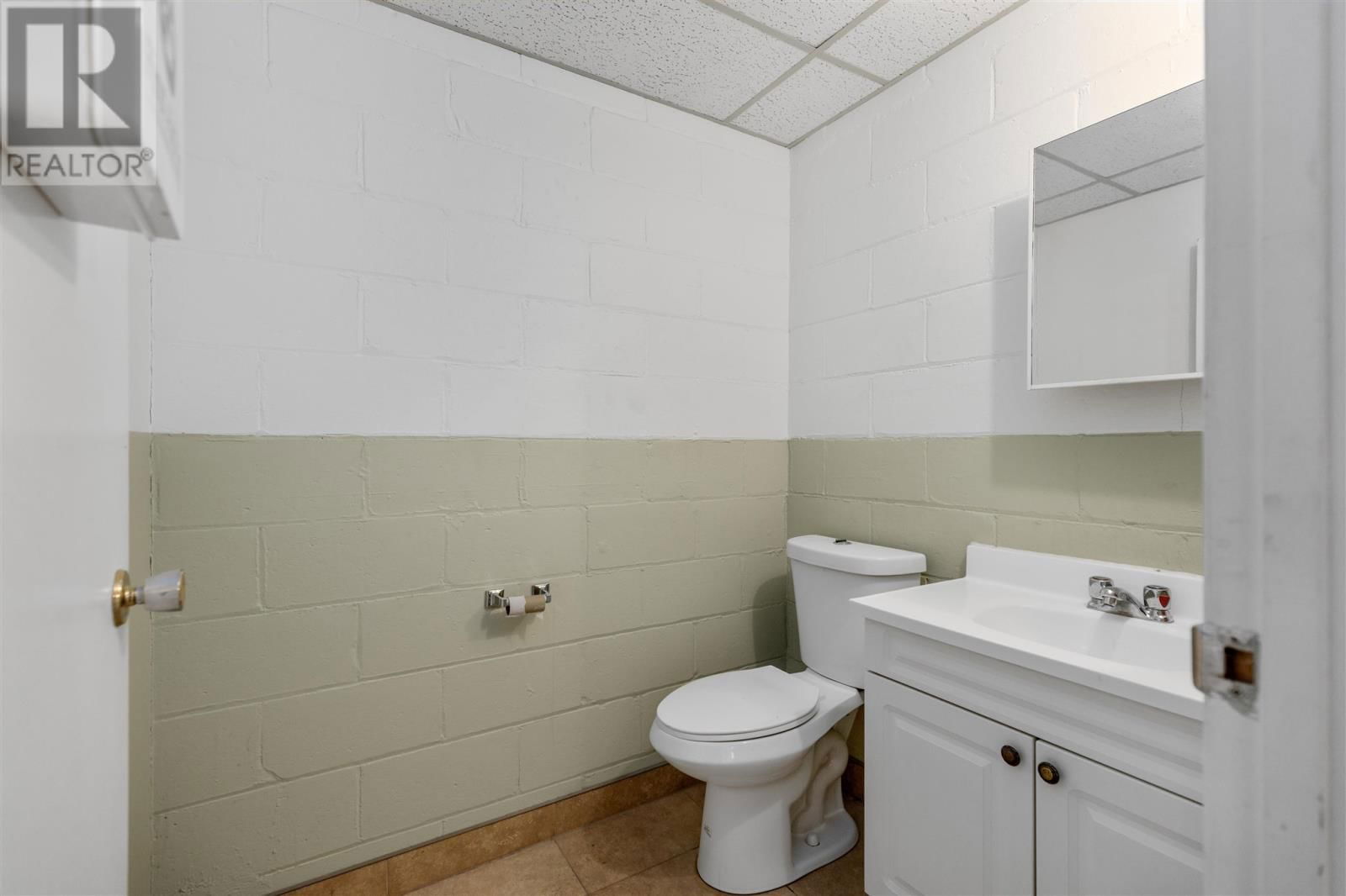 253 BRUCE ST Image 23