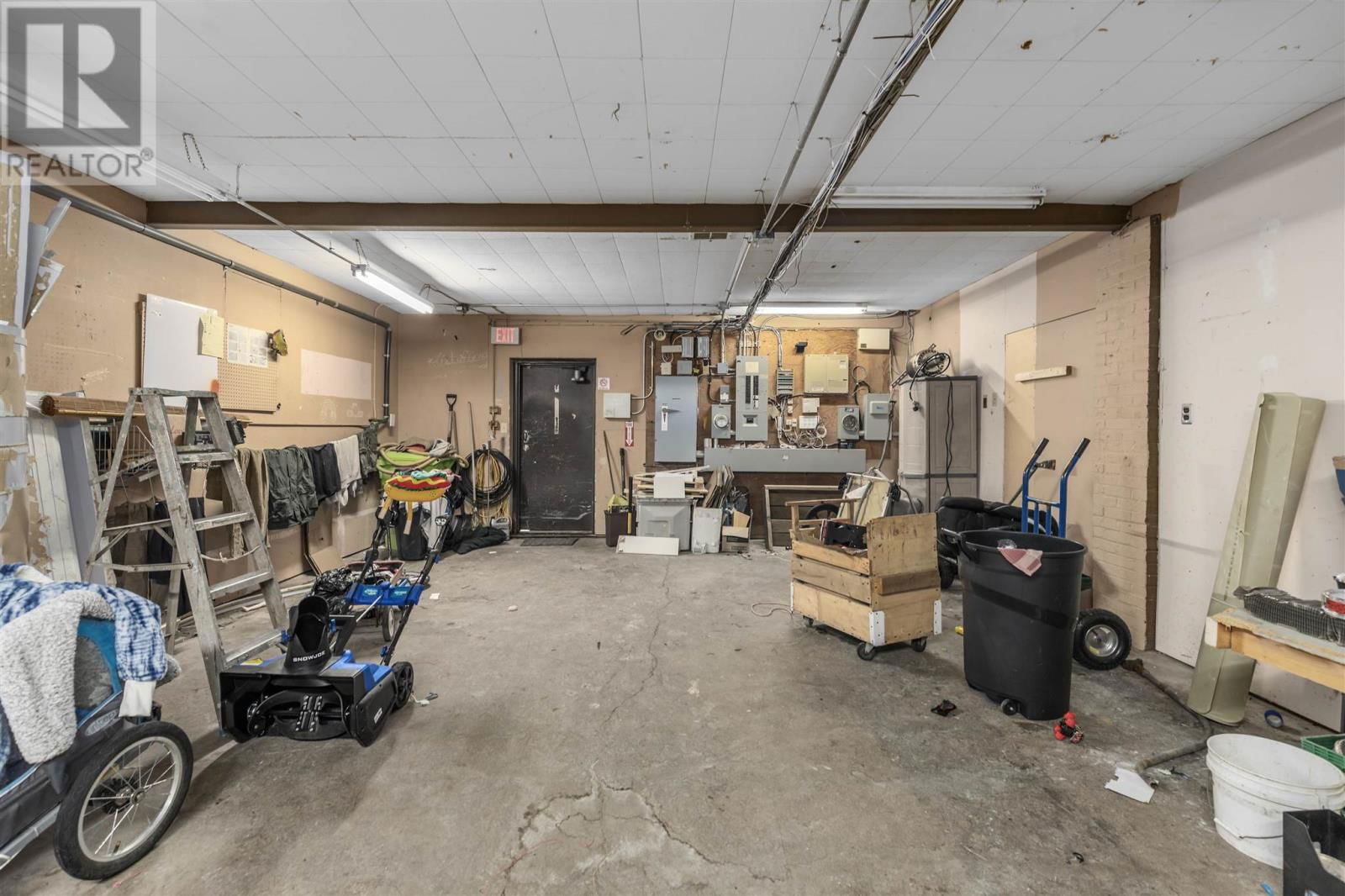 253 BRUCE ST Image 25