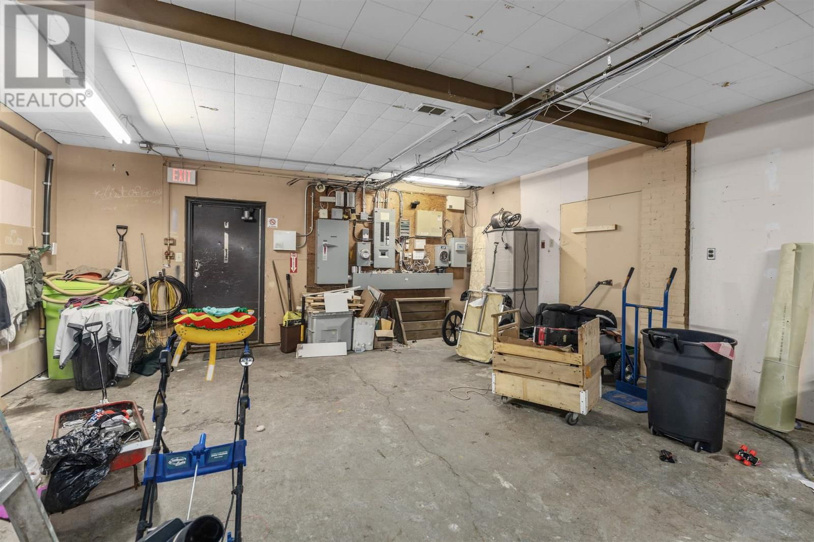 253 BRUCE ST Image 26
