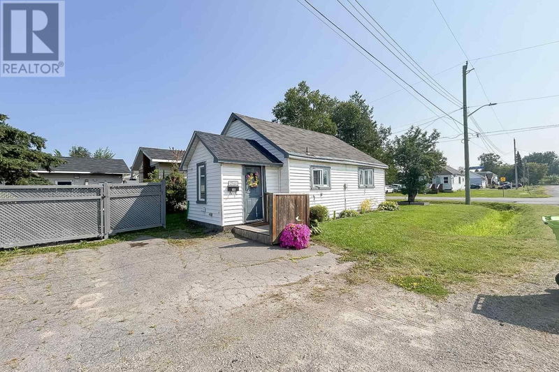 523 Brunswick   Sault Ste. Marie, P6C4E7 | Image 1