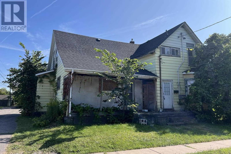 327 Douglas ST  Sault Ste. Marie, P6C1R9 | Image 1