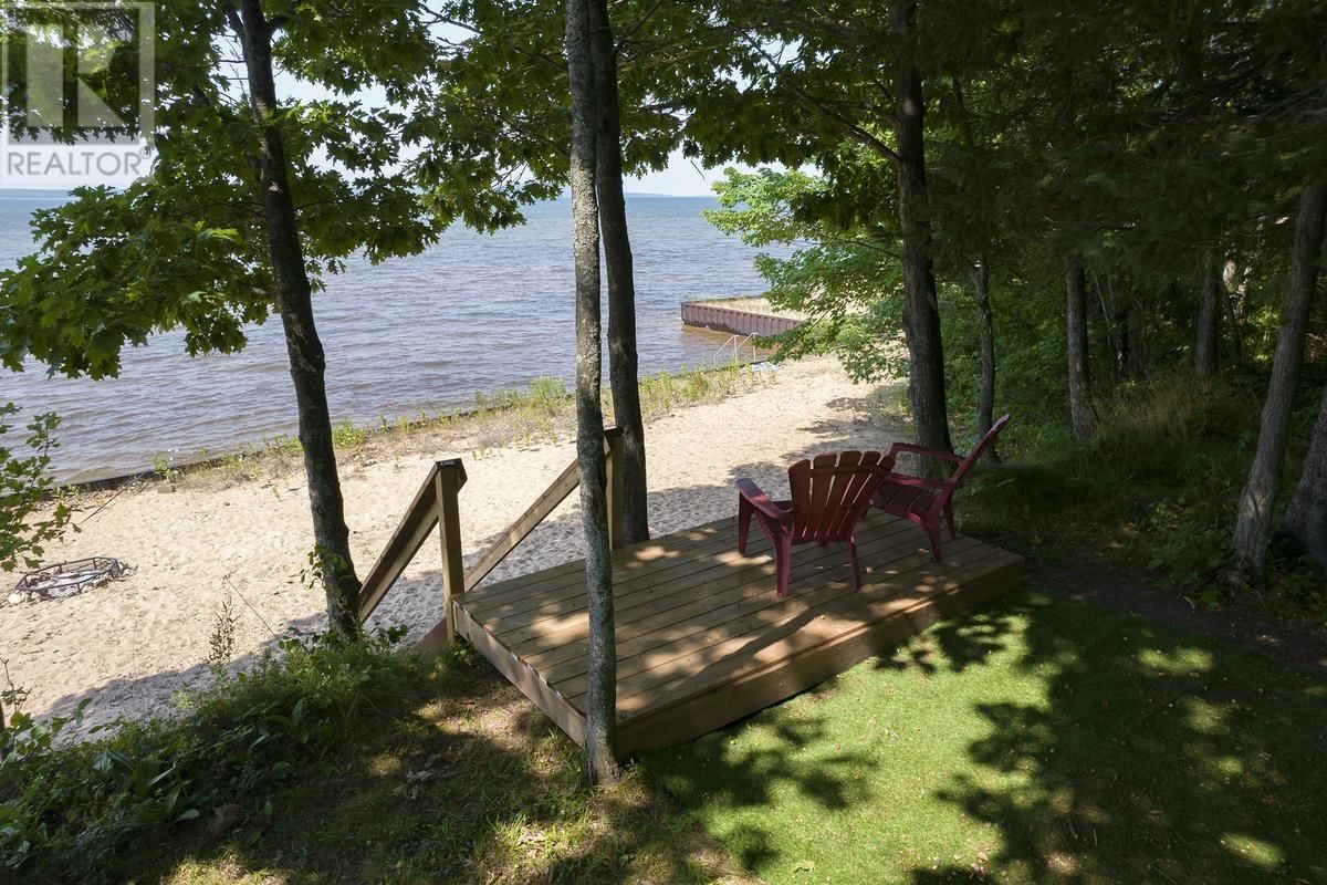 9 Nokomis Beach RD Image 3