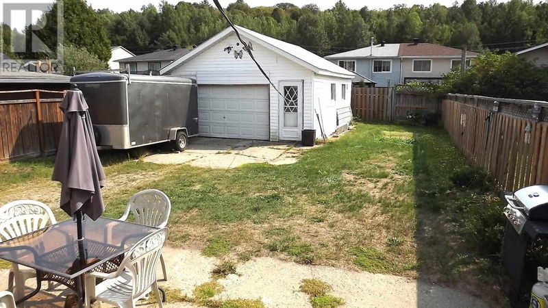 16A Washington CRES  Elliot Lake, P5A2L8 | Image 3