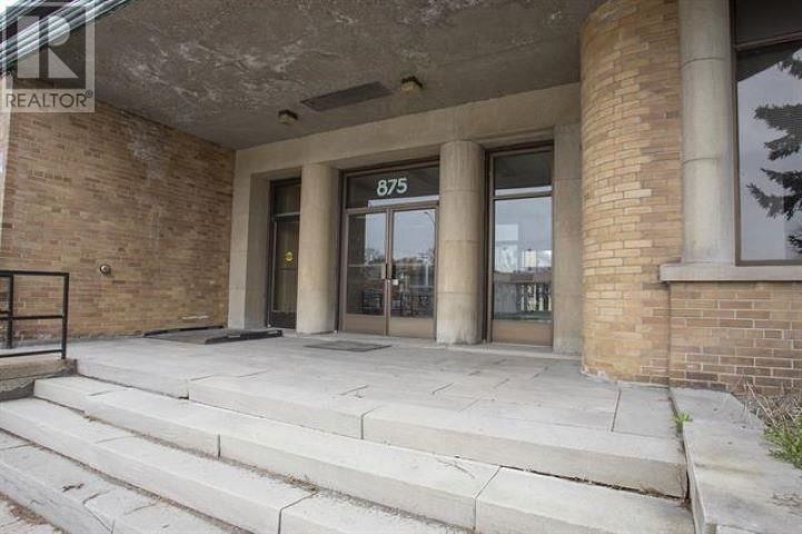 875 Queen ST E # 2A Image 4