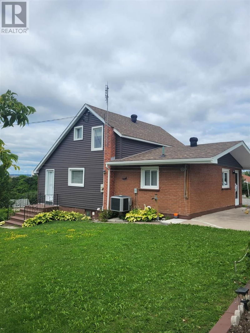 122 Birch ST  Sault Ste. Marie, P6B2J8 | Image 2