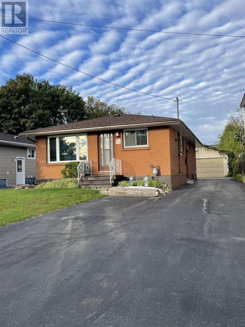 641 Shafer AVE  Sault Ste. Marie, P6C3R8 | Image 1