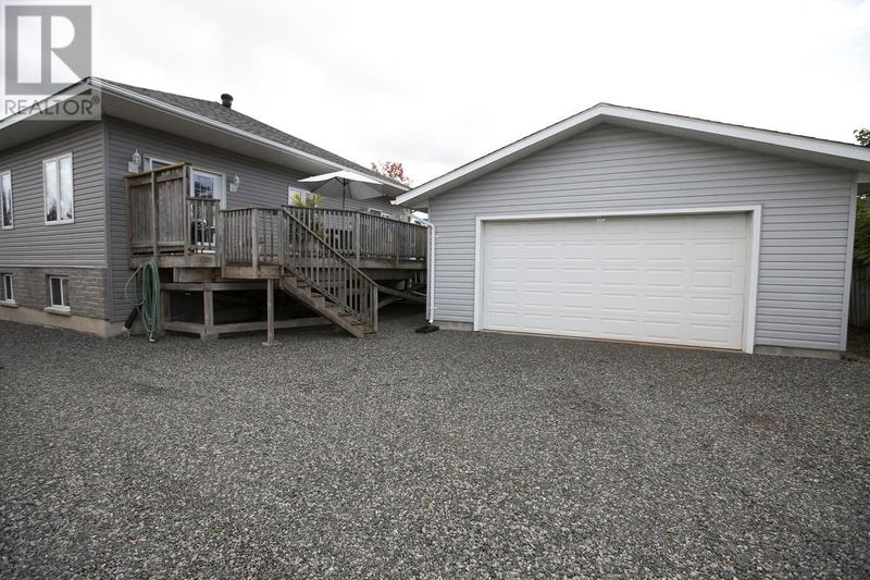 533 Lake ST  Sault Ste. Marie, P6B3L5 | Image 3