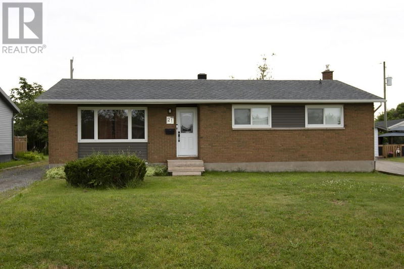 21 Selkirk RD  Sault Ste. Marie, P6B4L1 | Image 2