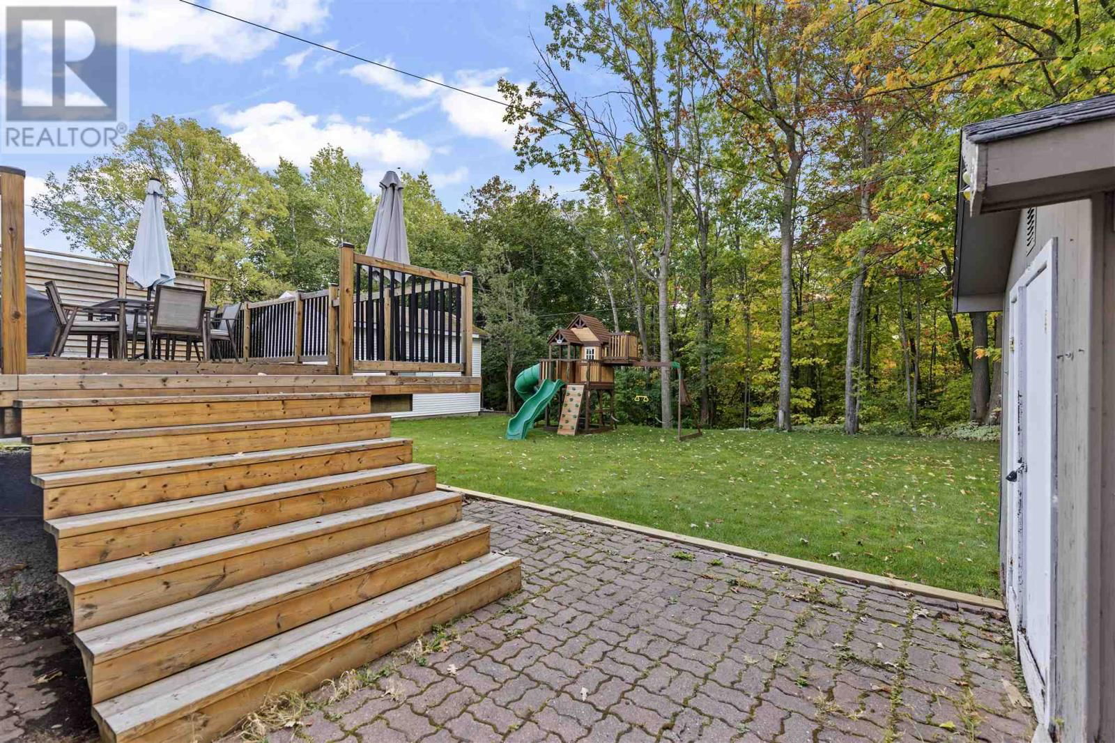 154 Norden CRES Image 32