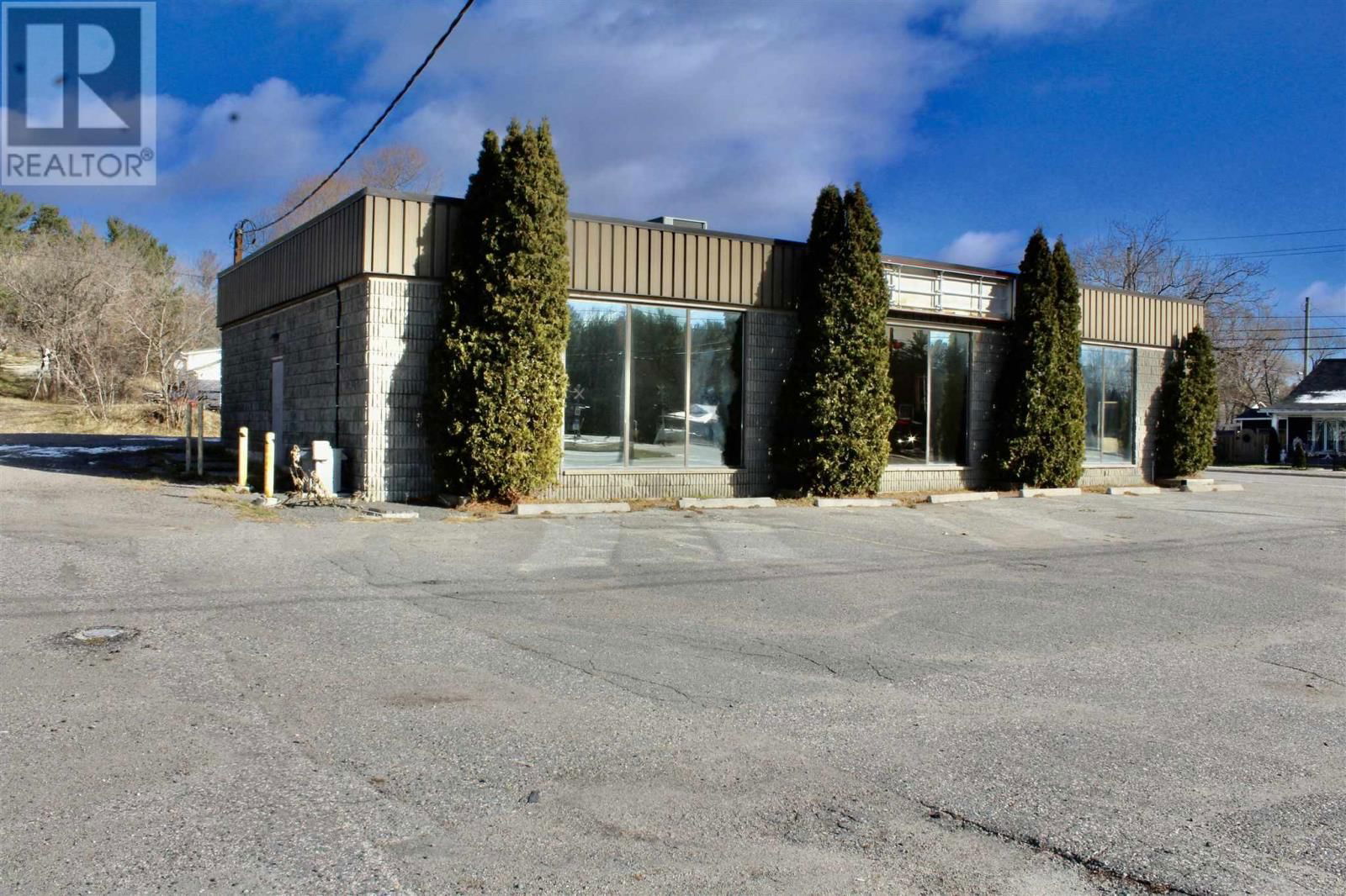 121 FRONT ST Image 1