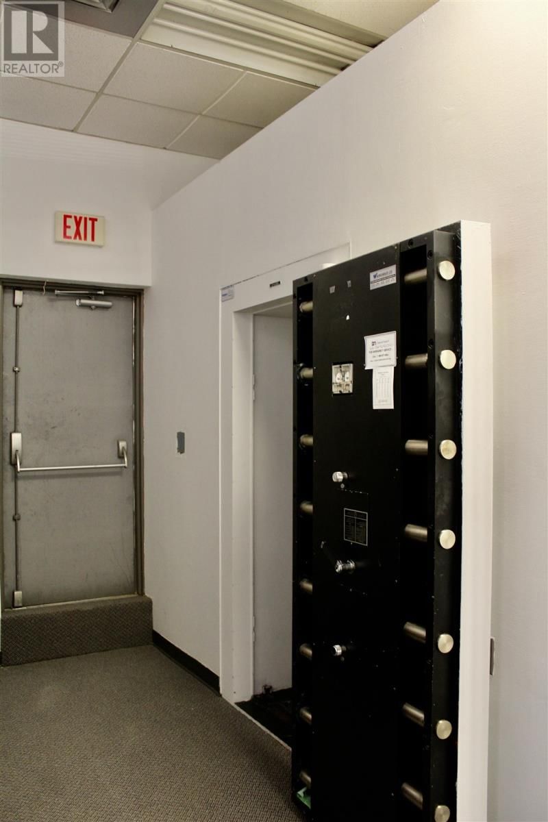 121 FRONT ST Image 30