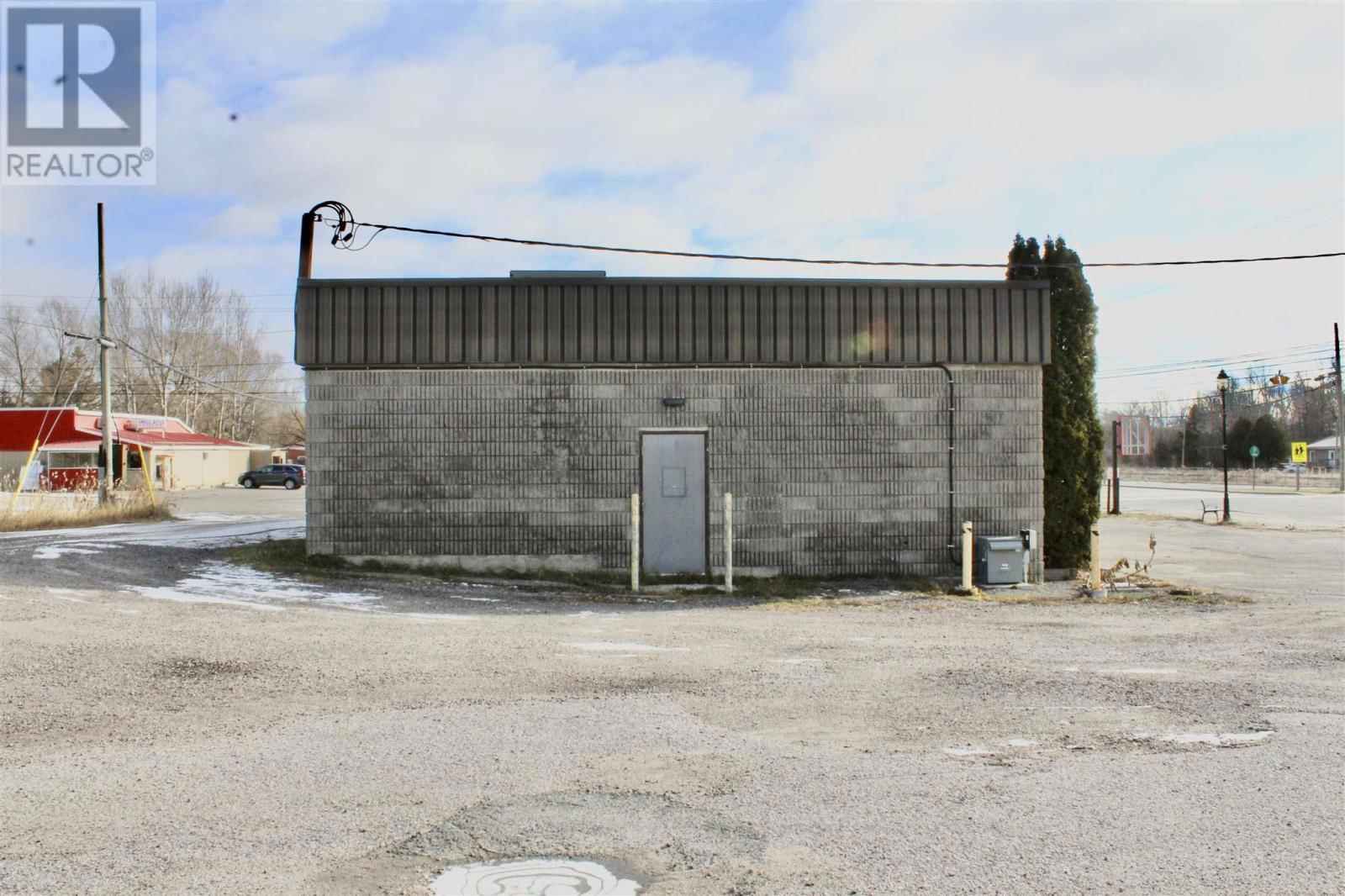 121 FRONT ST Image 4