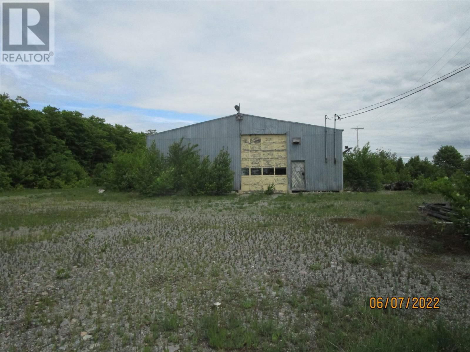1390 GOULAIS AVE Image 2