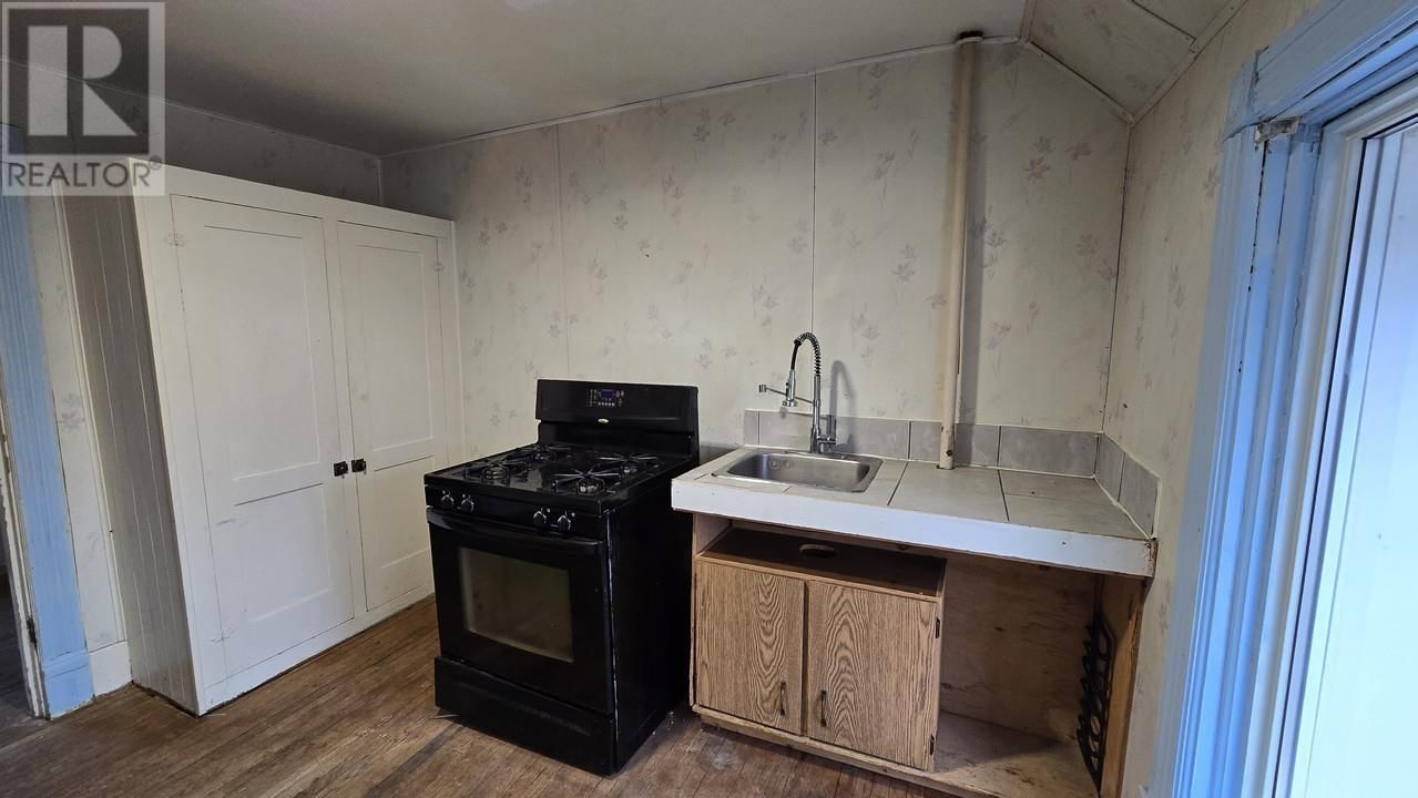 763 WELLINGTON ST Image 11