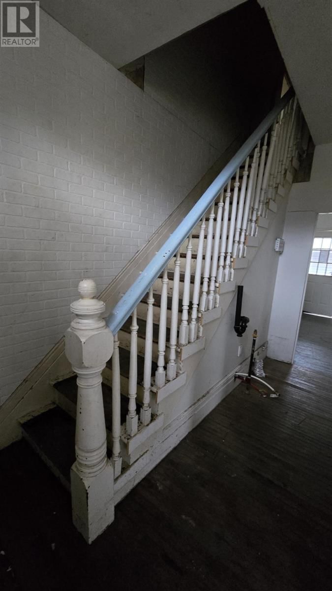 763 WELLINGTON ST Image 12