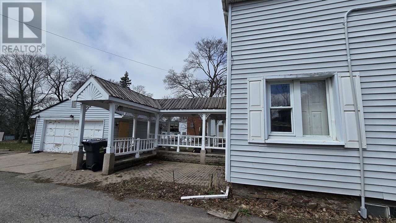 763 WELLINGTON ST Image 2