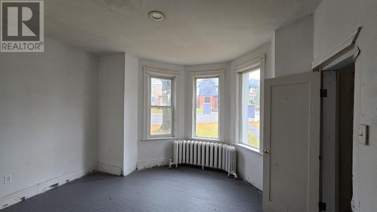 763 WELLINGTON ST Image 3