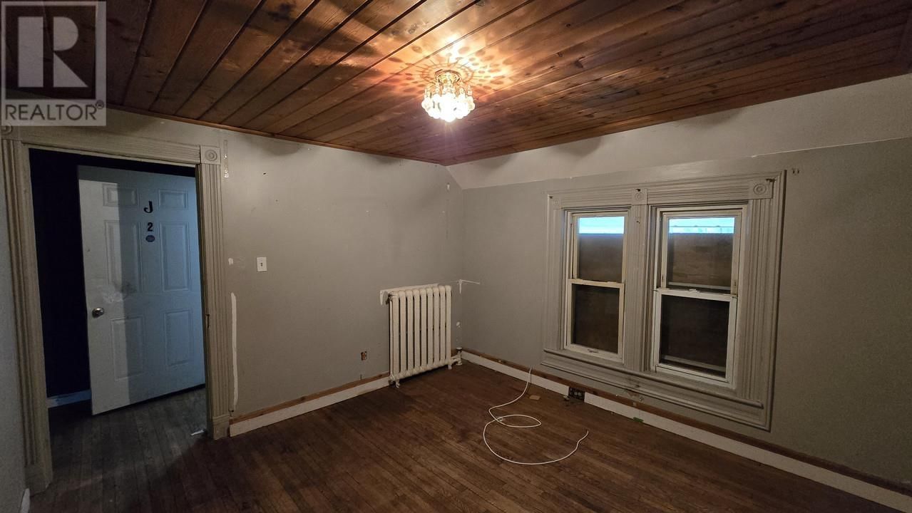 763 WELLINGTON ST Image 4