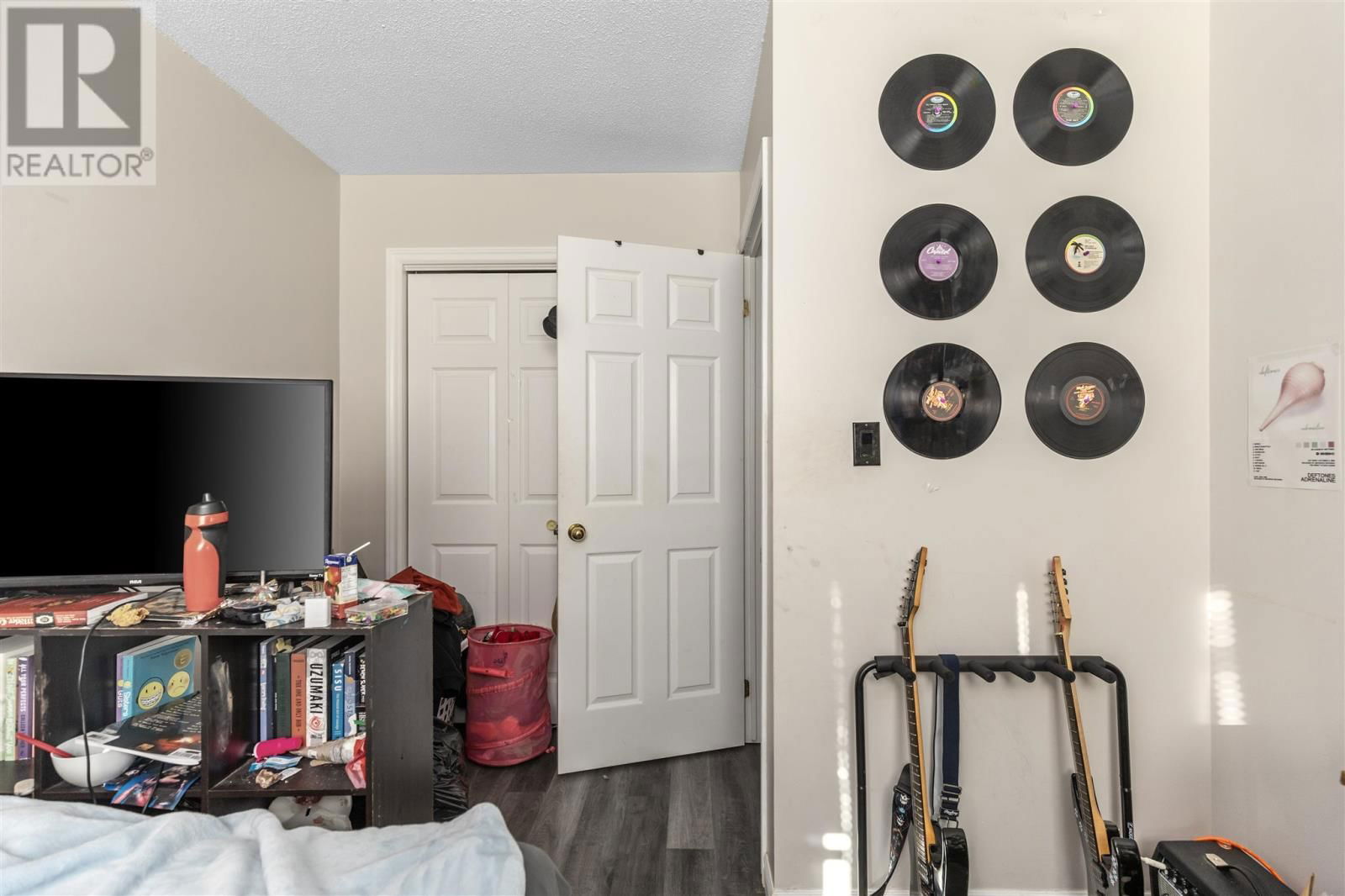 22-24 CENTRAL CREEK DR Image 30