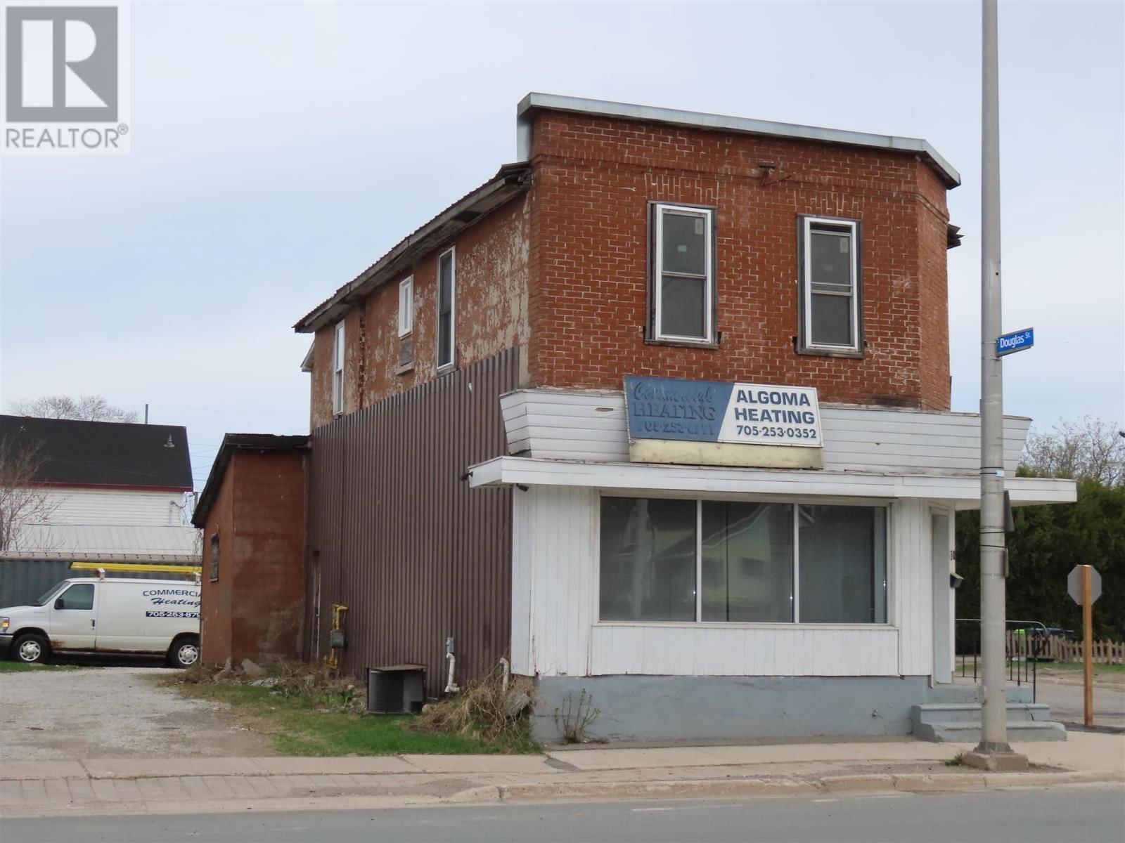 330 KORAH RD Image 3