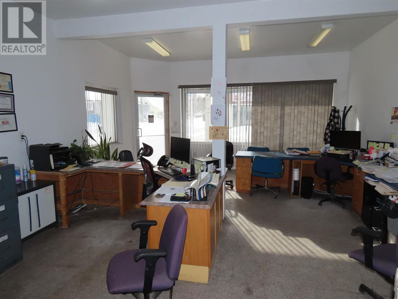 330 KORAH RD Image 9