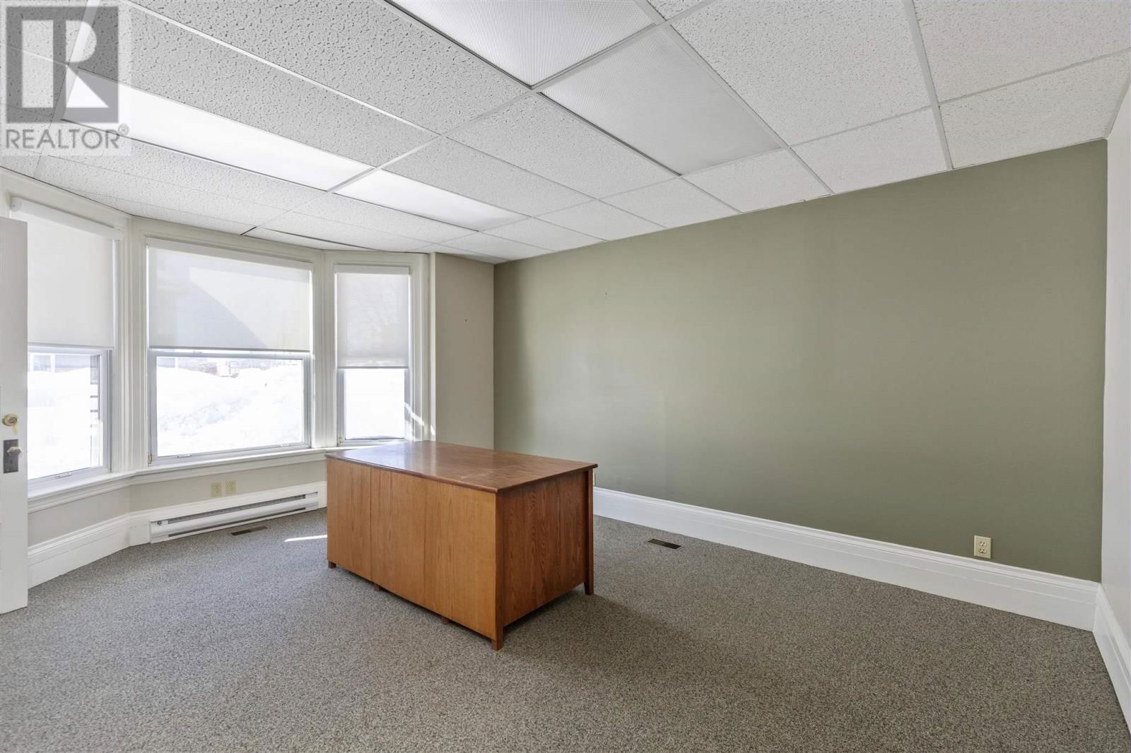 185 EAST ST Image 10