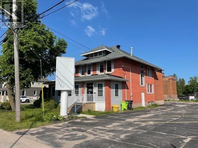 185 EAST ST Image 2