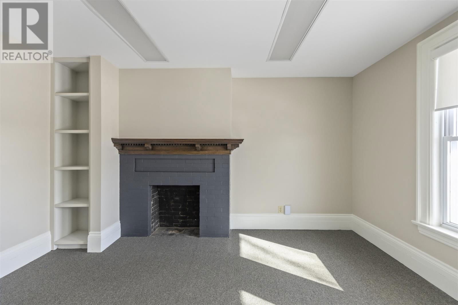 185 EAST ST Image 23