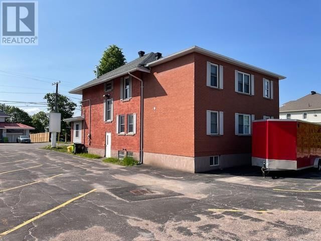 185 EAST ST Image 3