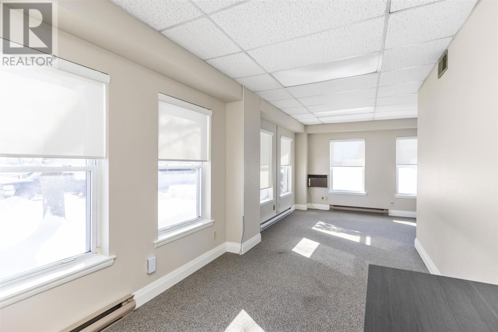185 EAST ST Image 4