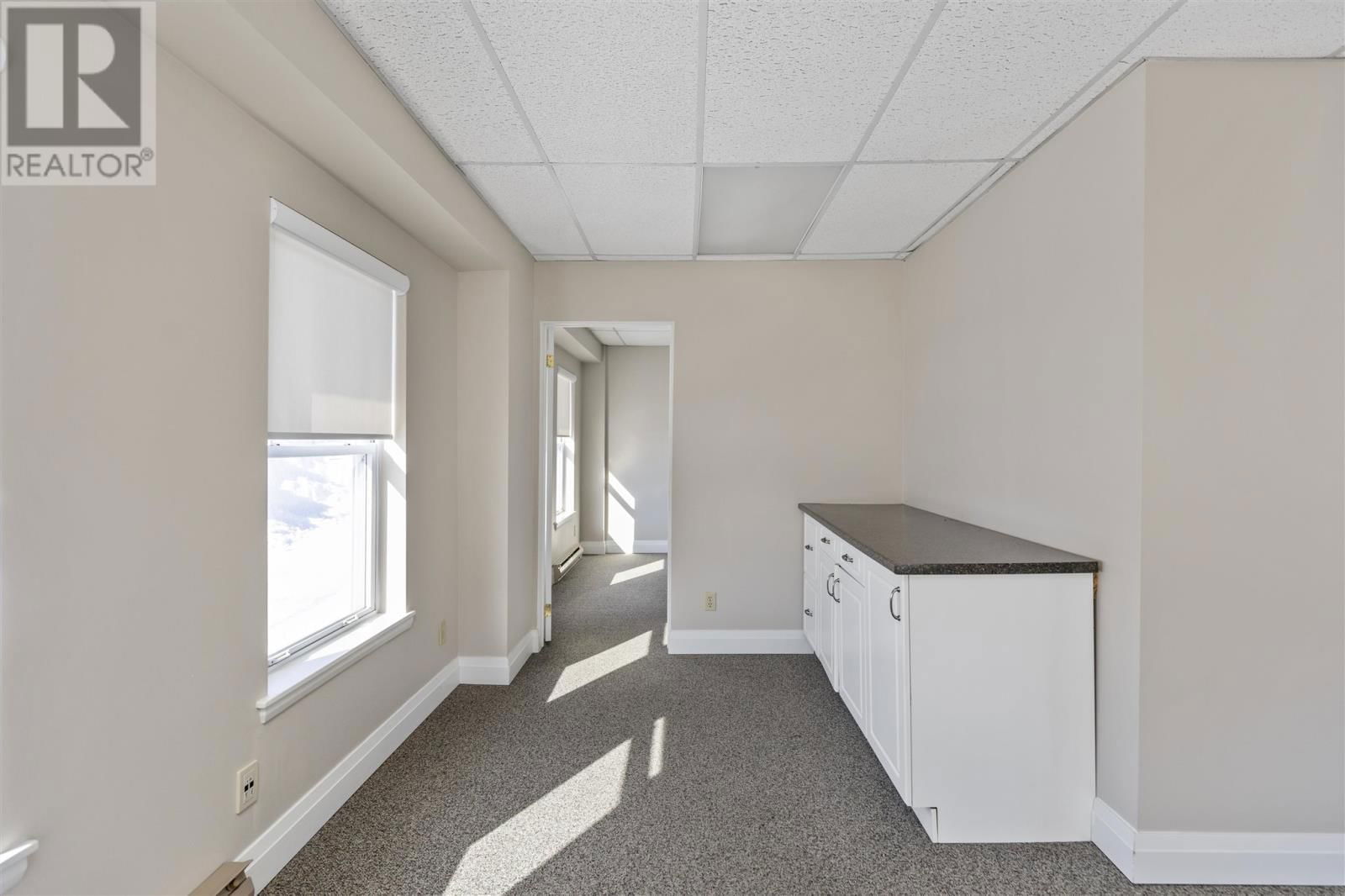 185 EAST ST Image 5