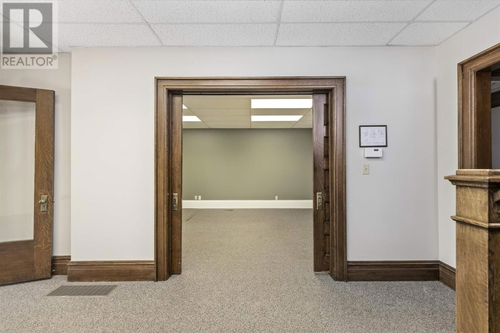 185 EAST ST Image 7