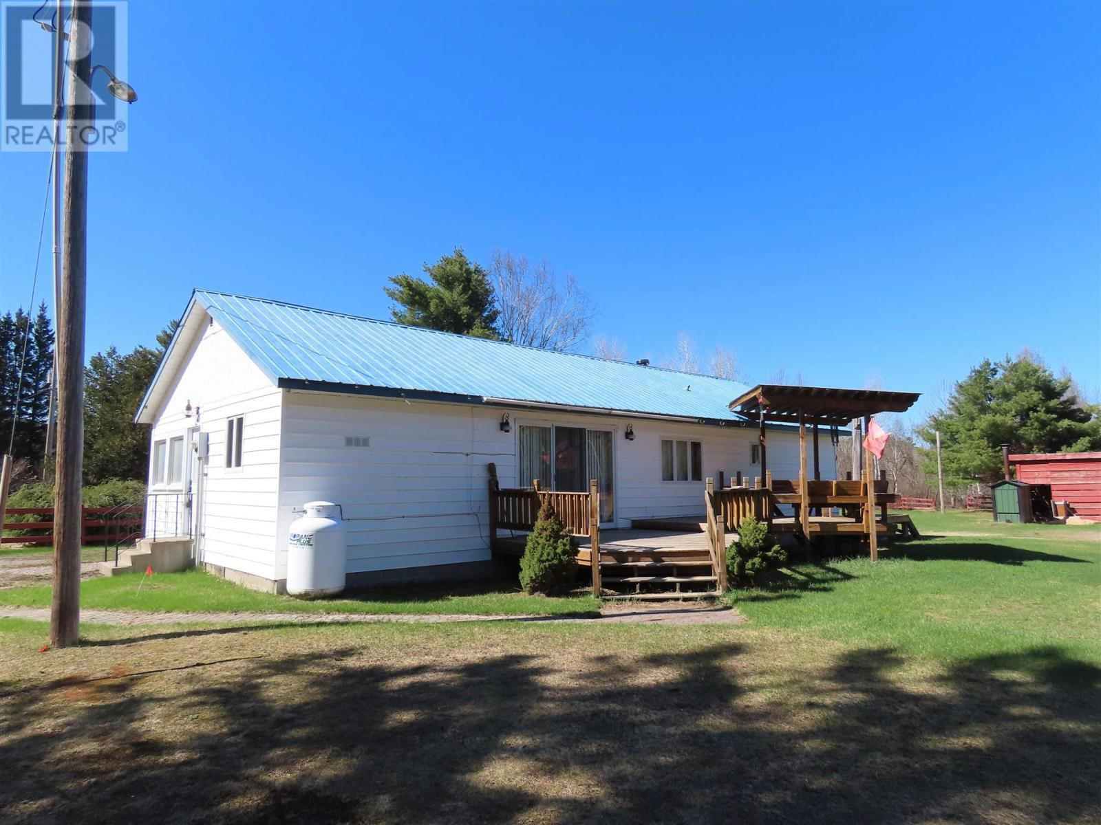 16 SKI HILL Image 1